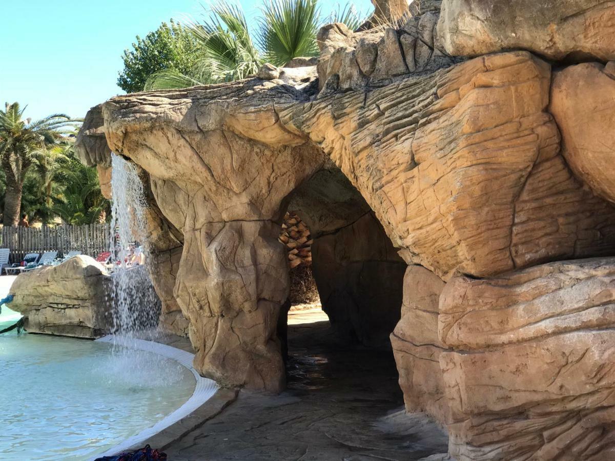 Mobilhome Dans Camping Les Sables D'Or Agde Exterior foto